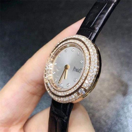 如何保养伯爵4种不同材质表带?