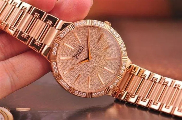 伯爵手表表壳有划痕解决技巧深度解析(图) 伯爵手表表壳有划痕解决技巧深度解析(图)